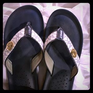 Michael Kors Flip flops